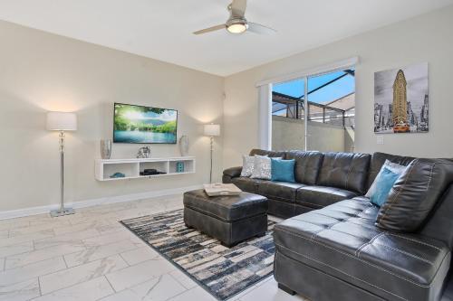 Four Bedrooms W/ Game & Pool 4900