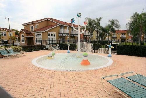 Lake Berkley Resort 4 Bedroom 2 Bath Pool Home