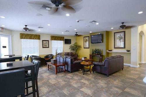Lake Berkley Resort 4 Bedroom 2 Bath Pool Home
