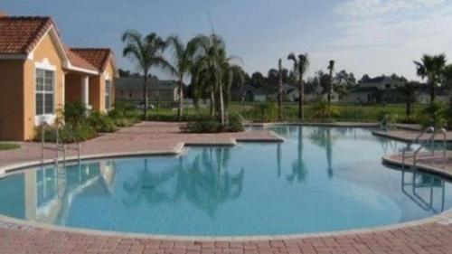 704 Crystal Cove 4 Bedroom Villa