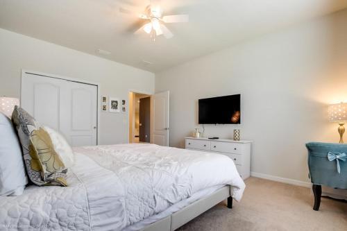 Villa Windsor At Westside - 8817md