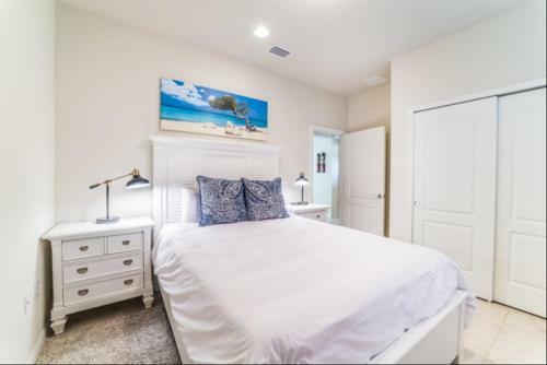 Windsor At Westside 5 Bedroom Town Home With Private Pool