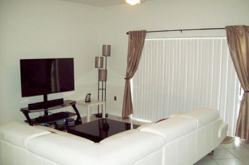 Kissimmee Villa Sleeps 12 Pool Air Con Wifi
