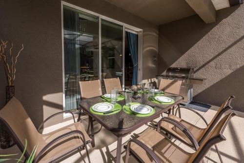 Spacious 5 Bedroom Villa - Paradise Palms Resort