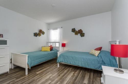 950 Lake Berkley Drive Villa #221678 Villa