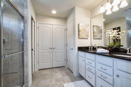 Villa Windsor At Westside-5 Bedrooms House W/pool-3716ww