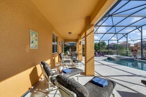 Kissimmee Villa Sleeps 10 Pool Air Con Wifi