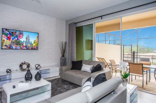 Marvelous 5 Bd Home W/ Pool And Surf Park @ Solara Resort