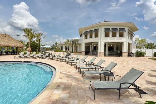 4 Bedrooms Villa - Storey Lake