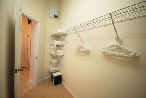 Kissimmee Villa Sleeps 8 Pool Air Con Wifi