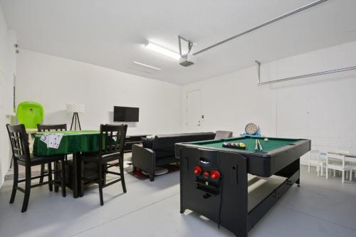 Villa 4-bedroom House W/ Private Pool - Lovely Location