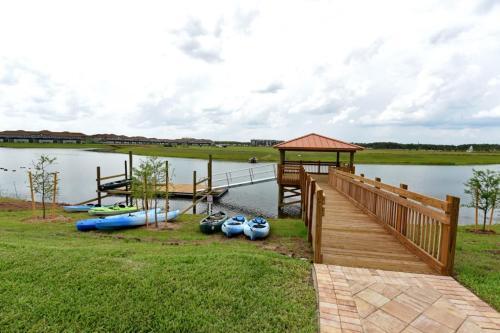 Luxury 5 Bedrooms Villa At Storey Lake