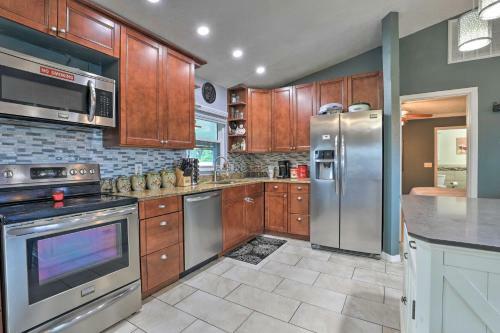 Family-friendly Retreat With Backyard Oasis!