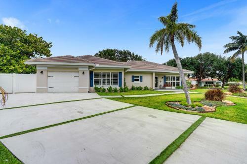 The Lighthouse Point Villa