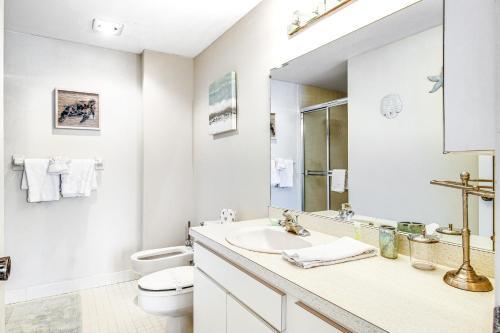 2 Bed 3 Bath Apartment In Longboat Key