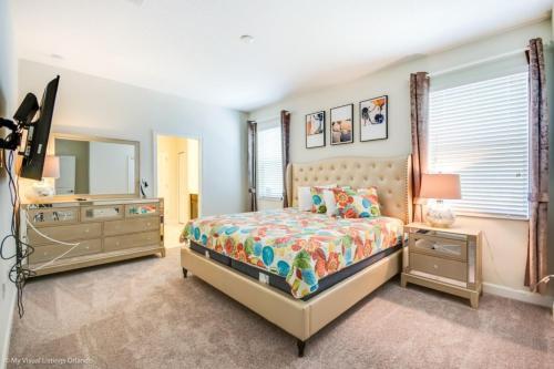 Bright & Sunny Champions Gate 8 Bedroom Villa Villa