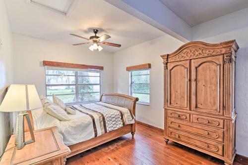 Lakefront Home With Private Pool, 13 Mi To Tampa