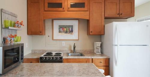 Honeymoon Cottage 1bed/1bath With Dockage