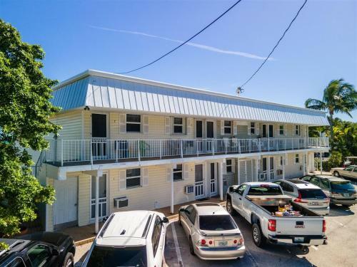 Duck Key Sunrise Apartment With Ocean Views