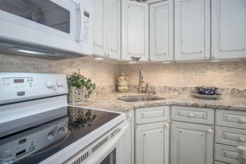 Duck Key Sunrise Apartment With Ocean Views