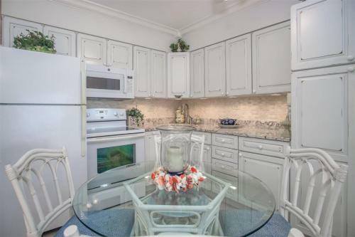 Duck Key Sunrise Apartment With Ocean Views