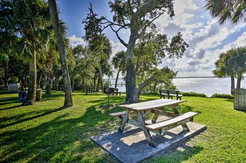 Home With Private Pool Less Than 1 Mi To Melbourne Beach