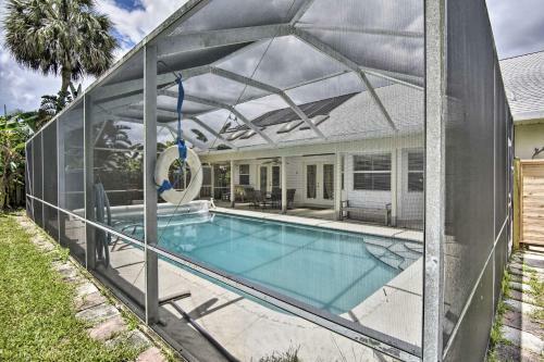 Cocoa Beach Paradise With Indoor And Outdoor Fun!