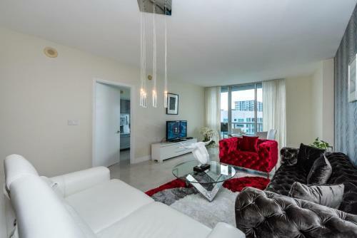Lhg Icon Miami Apartments