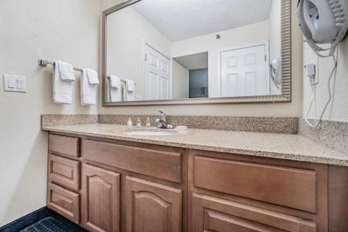 Apartamento Doral Inn And Suites