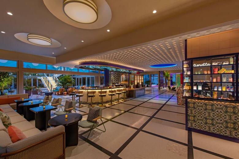 Hotel Moxy Miami South Beach