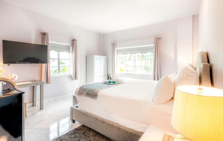 Hotel Secret Garden Miami Beach