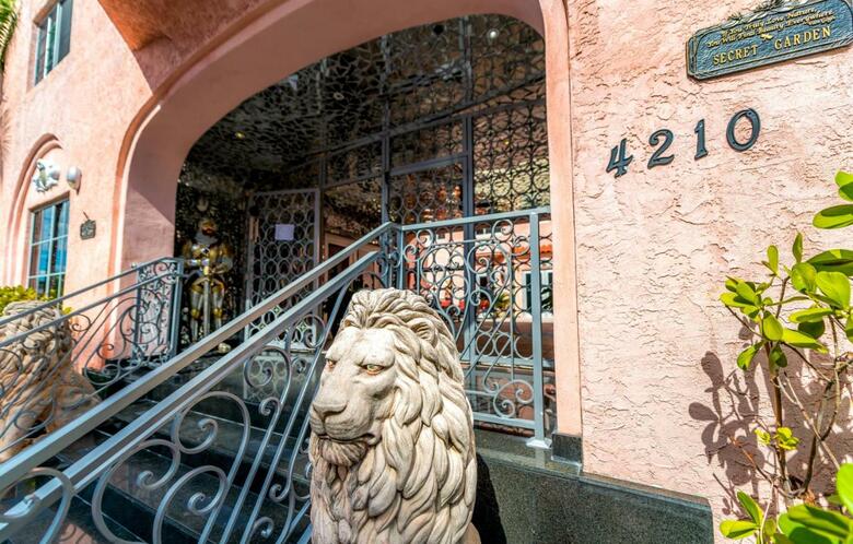 Hotel Secret Garden Miami Beach