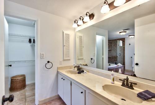 La Vista Vacation Rental