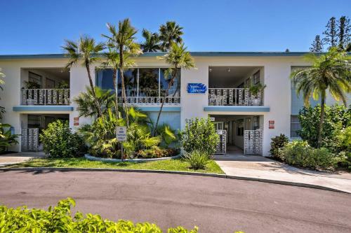 Apartamento Upscale Naples Condo With Pool Access Walk To Pier!