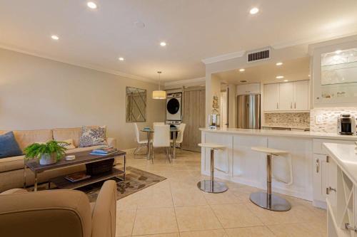 Castleton Gardens- 2nd Floor
