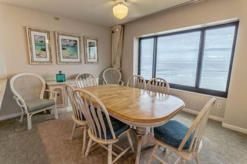 Apartamento 326 Errol By The Sea 2bdrm 2bath Ocean Front Corner Unit Condo