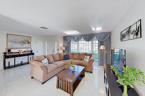 New Listing! Canal-front Escape With Private Yard Home