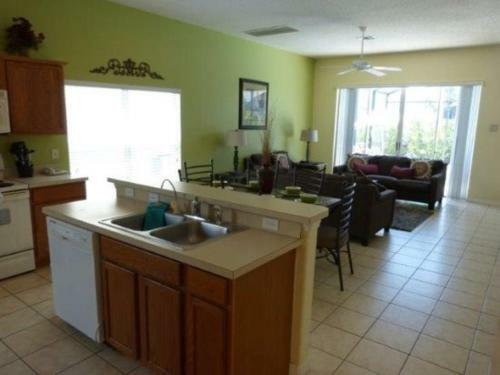 Contemporary 6 Bedroom 4 Bath Villa In Glenbrook Resort