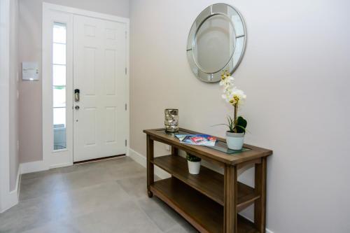 Dream Townhome With Balcony Summerville Su7576