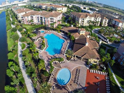 Modern Townhouse With A Full Kitchen At Vista Cay Apt 115