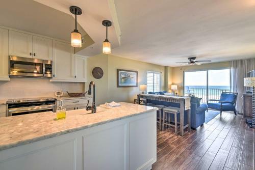 Apartamento Luxe Oceanfront Condo With Pool Beach Access And Gear!