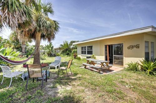 Spacious Home With Yard, 0 5 Mi To Ormond Beach