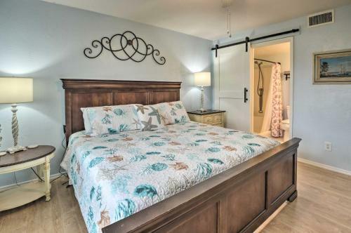 Apartamento Coastal Condo With Patio Swim, Golf And Explore!