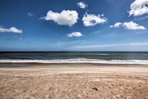 Home With Ocean View And Kayaks, 50-yards To Ormond Beach