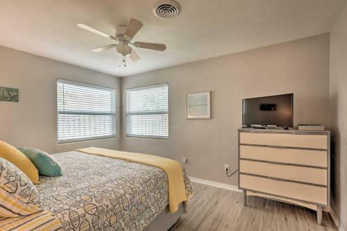 Bright Bungalow With Grill, Walk To Ormond Beach