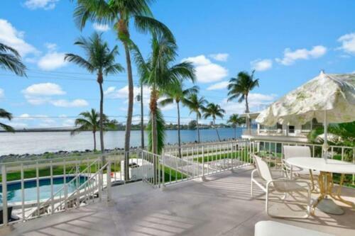 Portside 9 - Waterfront 1 Bedroom 206 Inlet Way