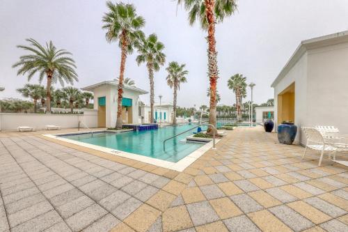 Carillon Beach Inn
