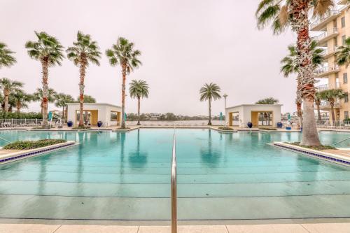 Carillon Beach Inn