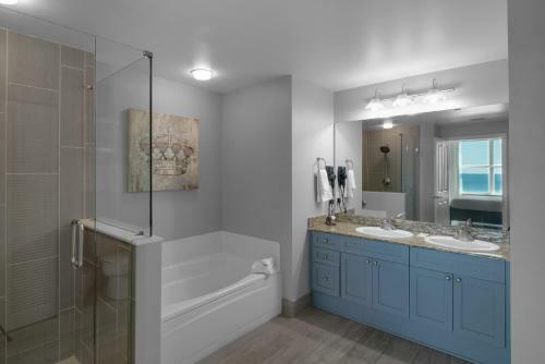 0406 1b/2 Bath With Bonus Room. Renovated April 2018!