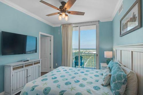 1901 - 3 Bedroom 3 Bath. Fully Renovated! Free Beach Chairs!